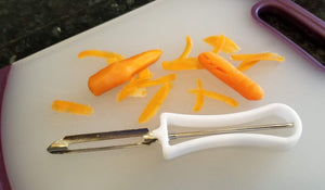 Handy Housewares 2 Piece Fruit & Vegetable Swivel Blade Peeler Set - Great for Apples, Carrots and Potatoes