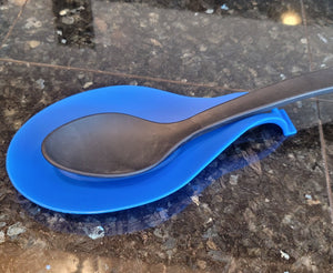 Handy Housewares Jumbo Flexible Silicone Spoon Rest, Heat-Resistant Stove Top Kitchen Utensil Drip Pad